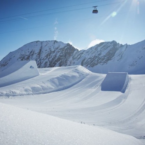 Funpark in de sneeuw